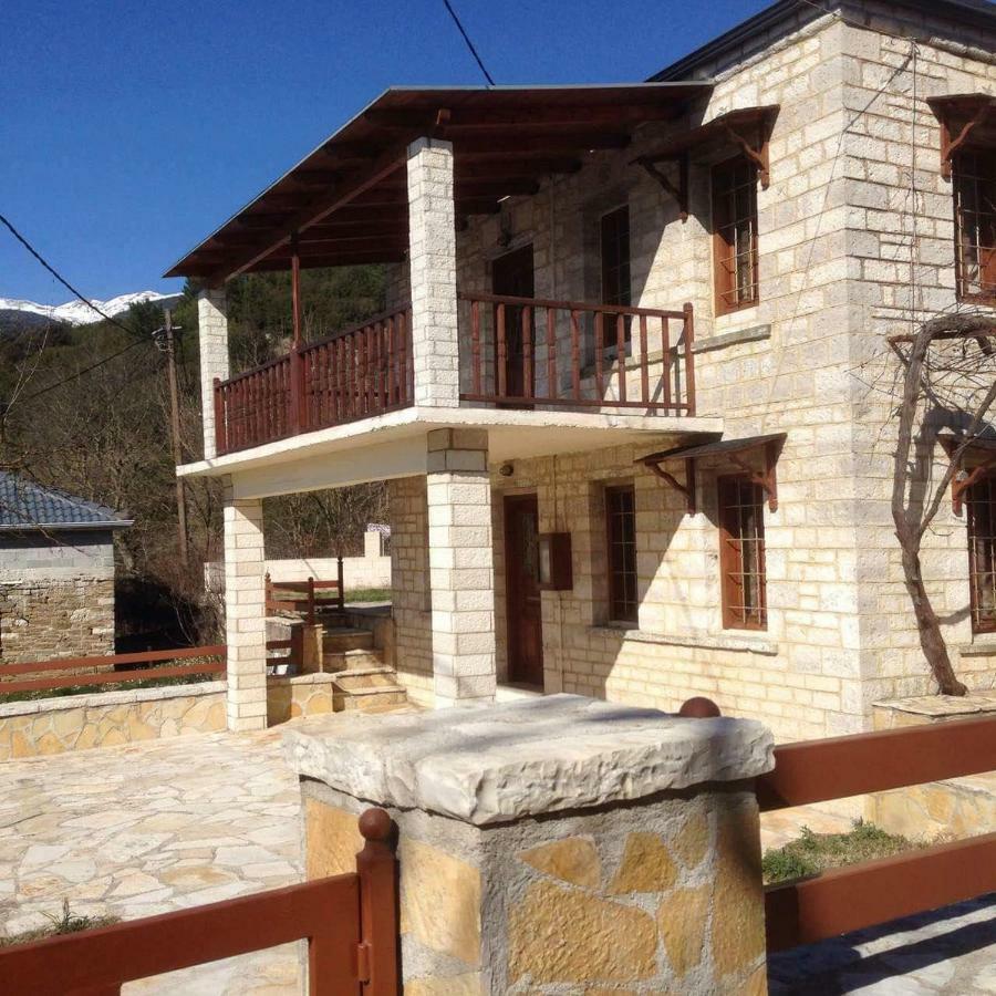 To Archontiko Tis Nikis Guest House อิโออันนินา ภายนอก รูปภาพ